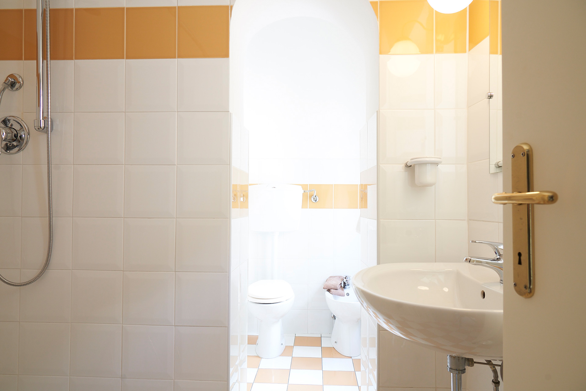 Villa Cartoceto – Rooms & Rates, Bathroom Sole