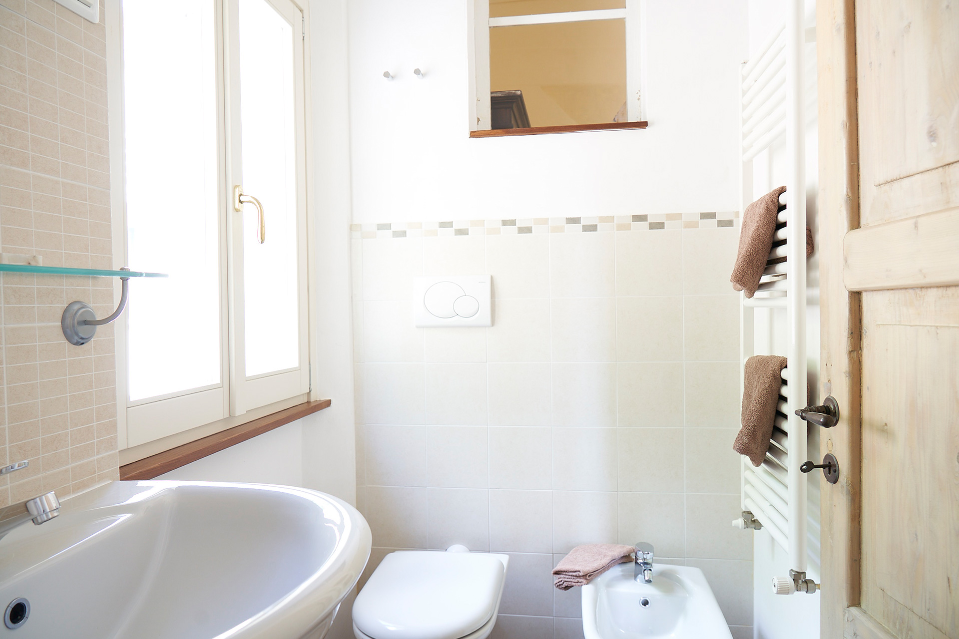 Villa Cartoceto – Rooms & Rates, Bathroom Terra