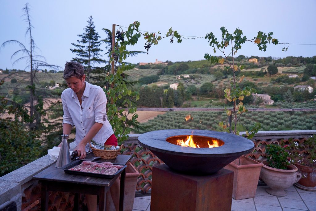 Villa Cartoceto – Terrace with Barbecue
