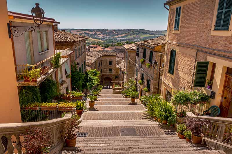 Marche Cosa Vedere in 2024: 11 Luoghi Imperdibili